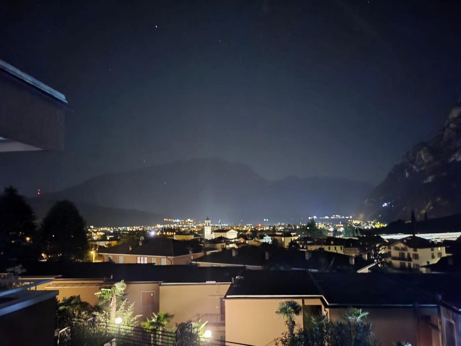 Appartamento Peppino Mit Seeblick Und Pool Рива дел Гарда Екстериор снимка