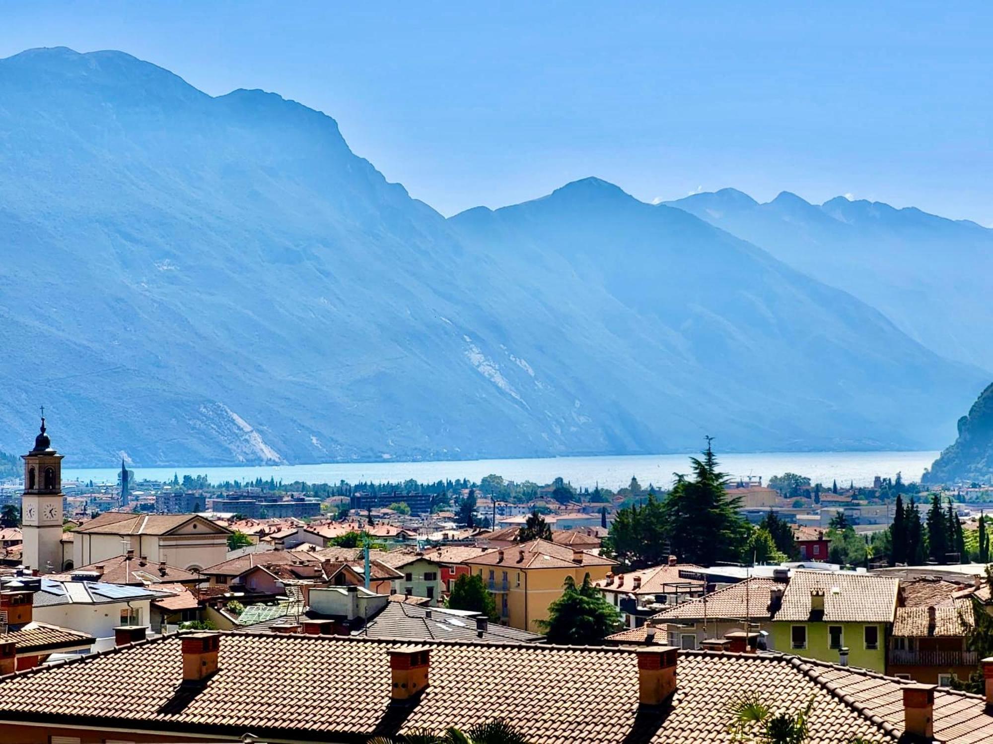 Appartamento Peppino Mit Seeblick Und Pool Рива дел Гарда Екстериор снимка